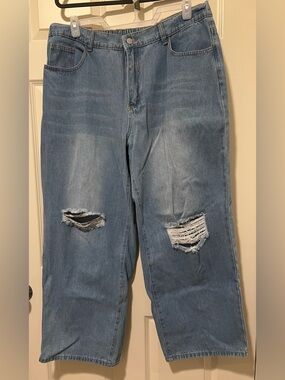 SHEIN Relaxed Light Blue Distressed Women's Jeans